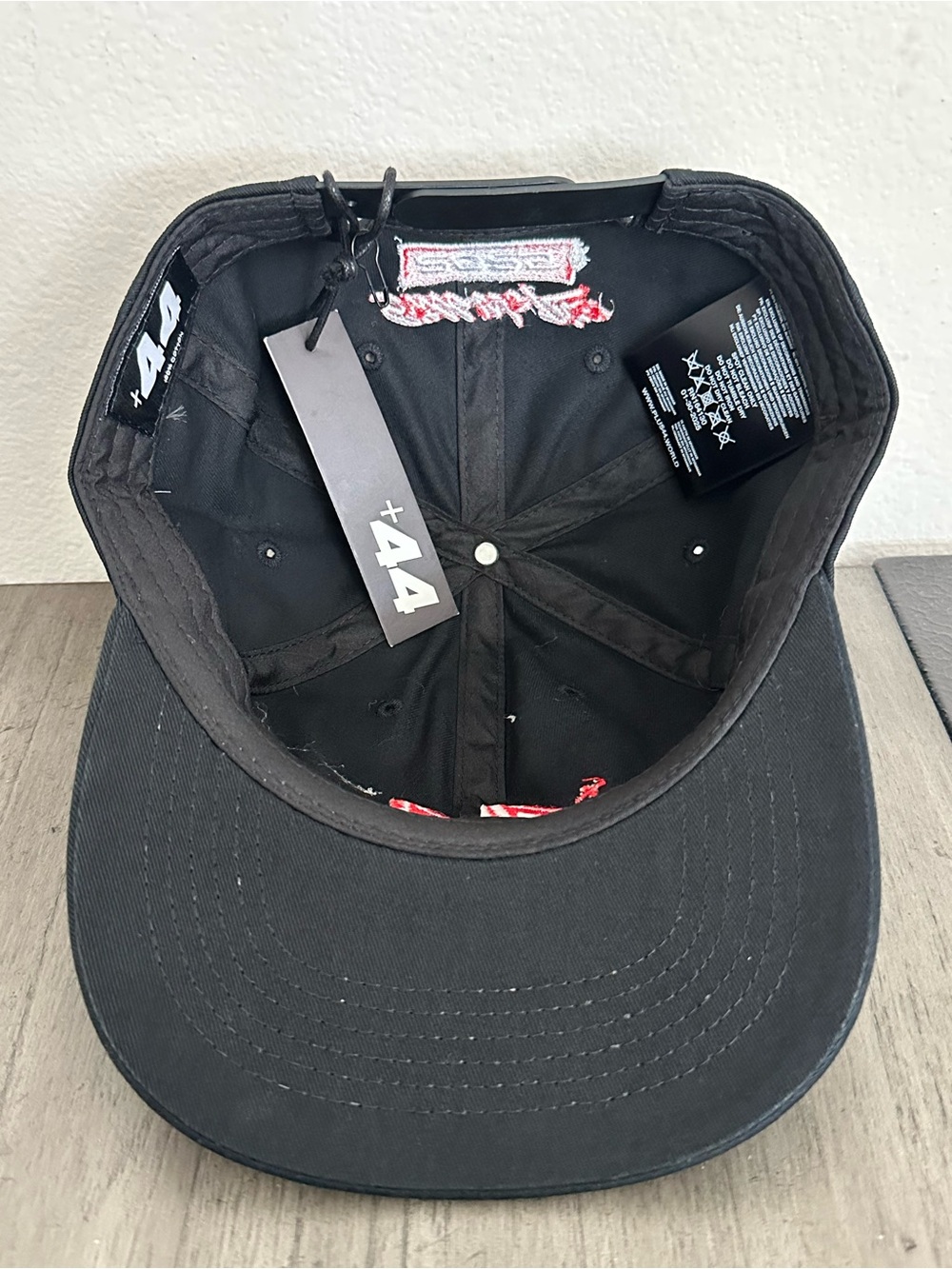 Lewis Hamilton +44 Plus Team Racing Hat - Picture 5 of 5